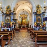 Obrazek: Wnętrze Sanktuarium Nawiedzenia Najświętszej Maryi Panny i świętego Stanisława Biskupa i Męczennika Tuchów