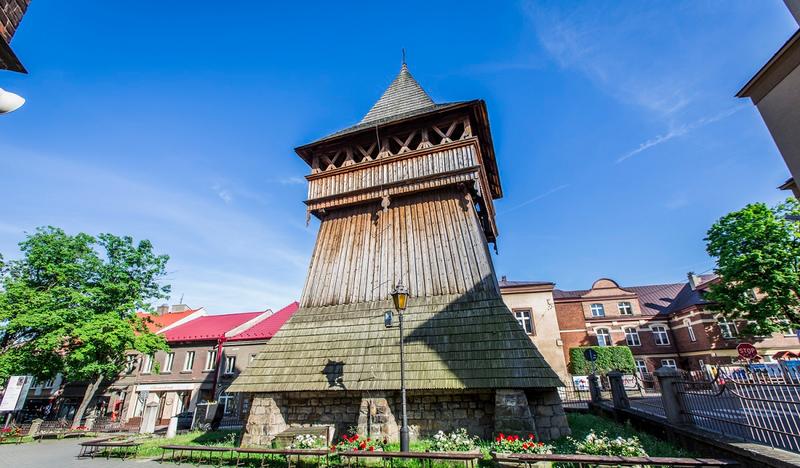 Zdjęcie K. Sygi prezentujące zabytkową dzwonnicę w Bochni.
