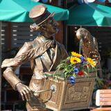 Image: Statue of an Organ Grinder, Tarnów