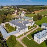 Bild: Die Klosteranlage der Prämonstratenserinnen in Imbramowice