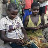 Bild: San i Aka. Rdzenne kultury Afryki Subsaharyjskiej