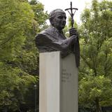 Immagine: Monumento di Giovanni Paolo II nel Parco H. Jordan, Cracovia